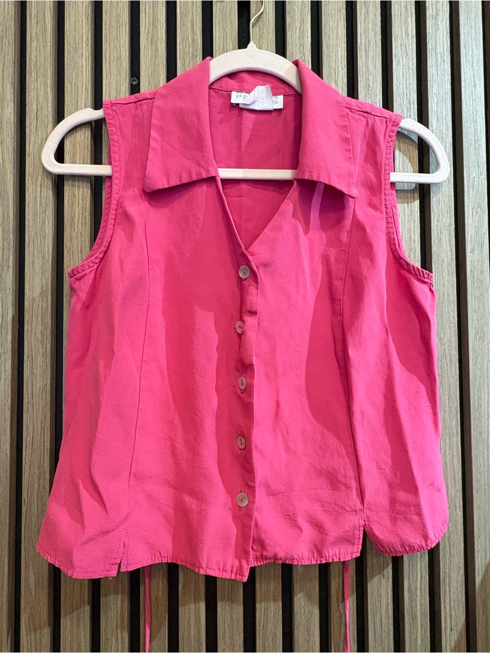 Sleeveless Button-Front Pink Women’s Top